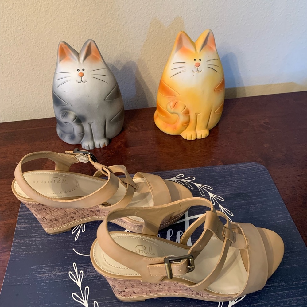 Studio Paolo Size 10 Beige Shoes